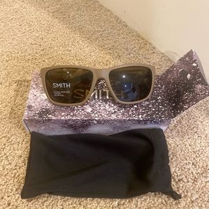 NWT Smith Men’s Longfin Sunglasses